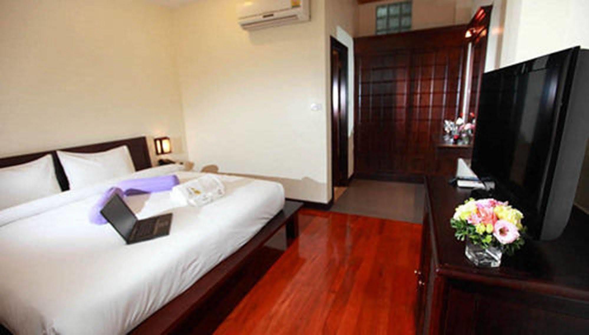 Seasons Riverside Hotel Vientiane Dış mekan fotoğraf