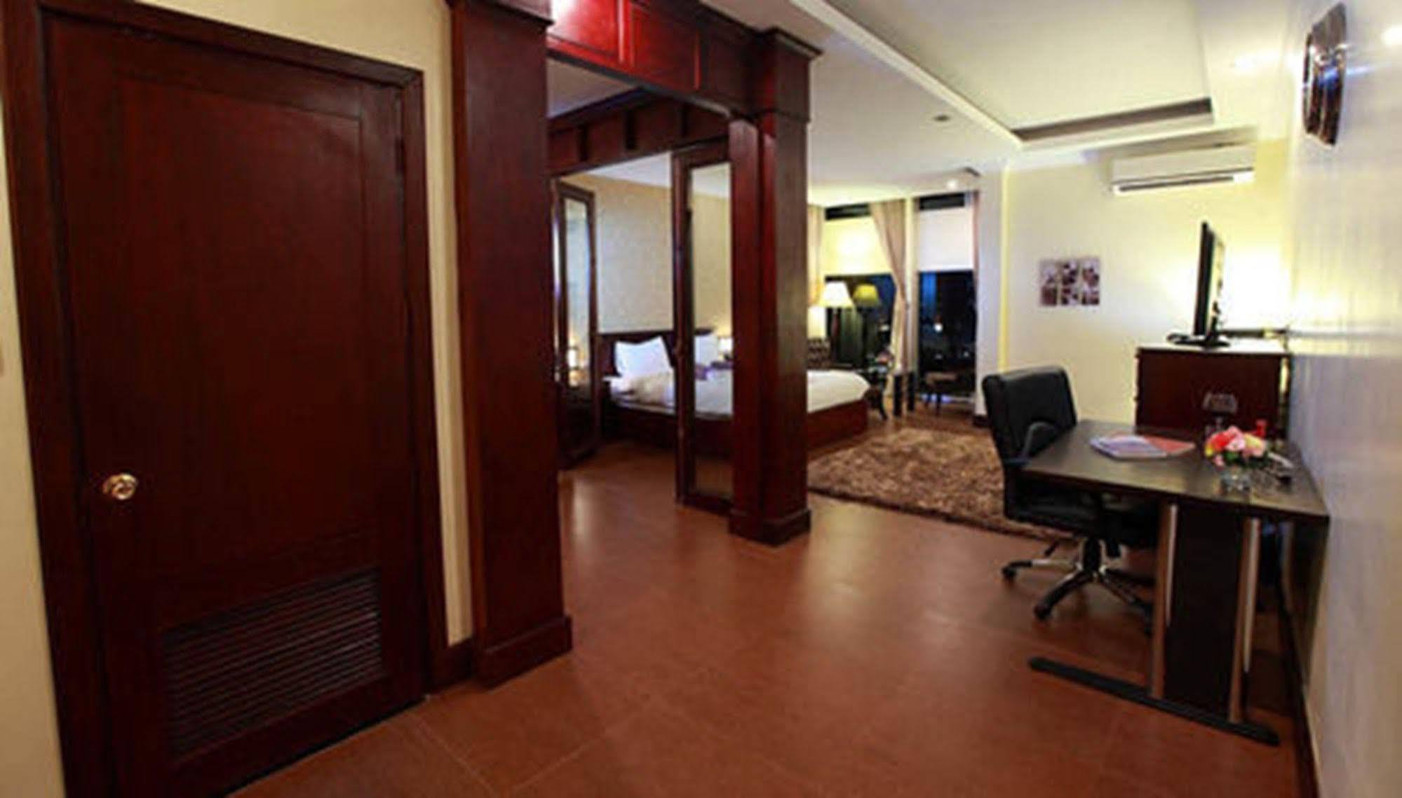 Seasons Riverside Hotel Vientiane Dış mekan fotoğraf